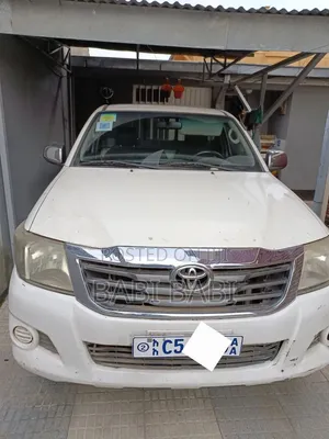 Toyota Hilux 2011 White