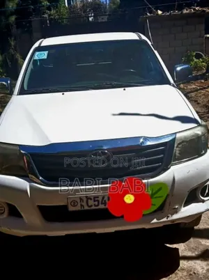 Toyota Hilux 2011 White