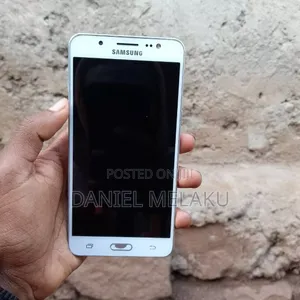 Samsung Galaxy J5 16 GB White