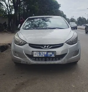 Hyundai Elantra 2013