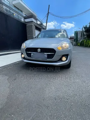 Suzuki Swift 2023 Silver