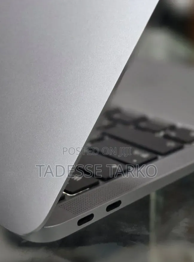 New Laptop Apple MacBook Air 2020 M1 8GB Apple M1 SSD 256GB