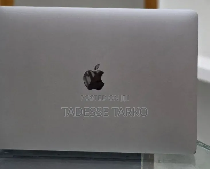 New Laptop Apple MacBook Air 2020 M1 8GB Apple M1 SSD 256GB
