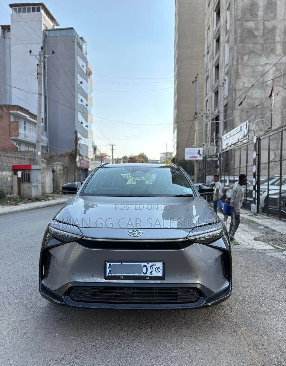 Toyota bZ4X 2024 Gray