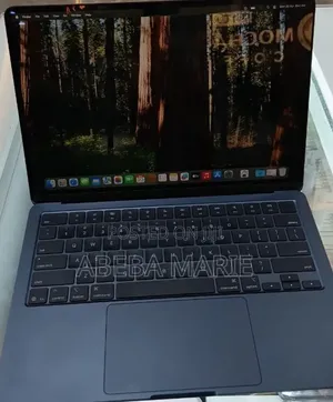 New Laptop Apple MacBook Air 2025 M4 13-inch 16GB Apple M4 SSD 256GB