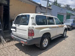 Toyota Land Cruiser 2005