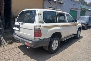 Toyota Land Cruiser 2005