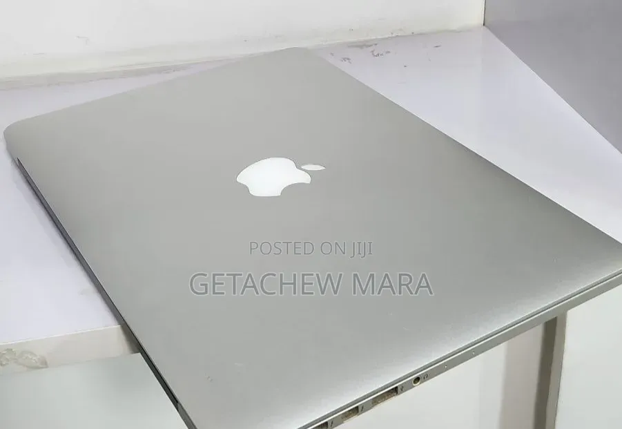 New Laptop Apple MacBook 2013 8GB Intel Core i5 SSD 256GB
