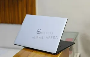 New Laptop Dell XPS 15 16GB Intel Core i9 SSD 512GB