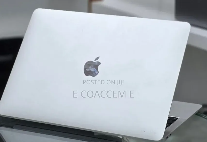 New Laptop Apple MacBook 8GB Apple M1 SSD 512GB