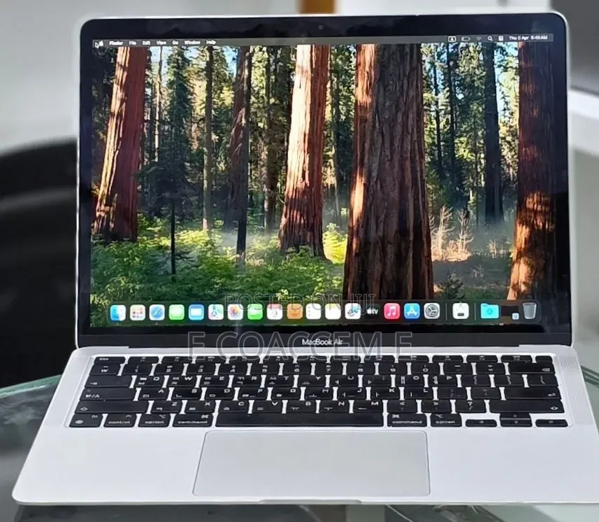New Laptop Apple MacBook 8GB Apple M1 SSD 512GB