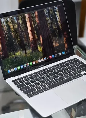 New Laptop Apple MacBook 8GB Apple M1 SSD 512GB
