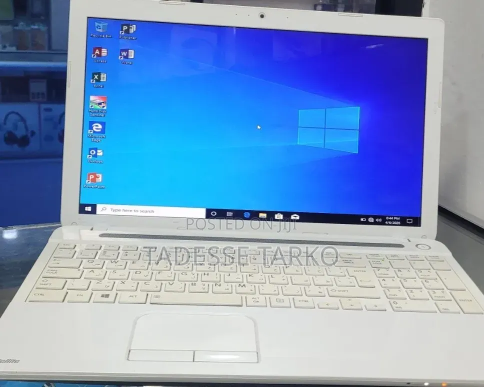 New Laptop Toshiba Satellite C55 8GB Intel Core i3 HDD 1T