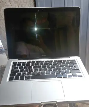 Laptop Apple MacBook 2011 2GB Intel Core 2 Duo HDD 128GB