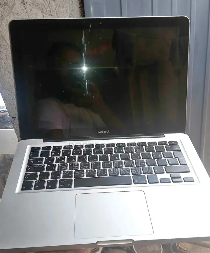 Laptop Apple MacBook 2011 2GB Intel Core 2 Duo HDD 128GB