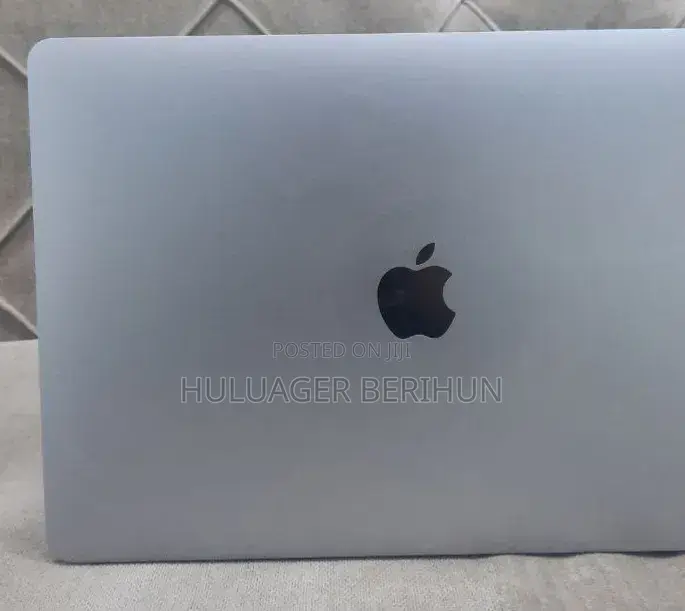 New Laptop Apple MacBook Pro 2017 16GB Intel Core i5 SSD 512GB