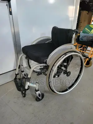Slightly Used Wheelchair甴商reliable Solid Frame •Elegant Classic Design