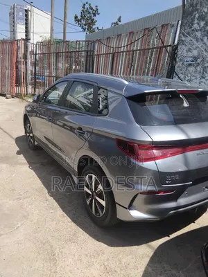 New BYD E2 43 kWh 94 hp FWD 2025 Gray