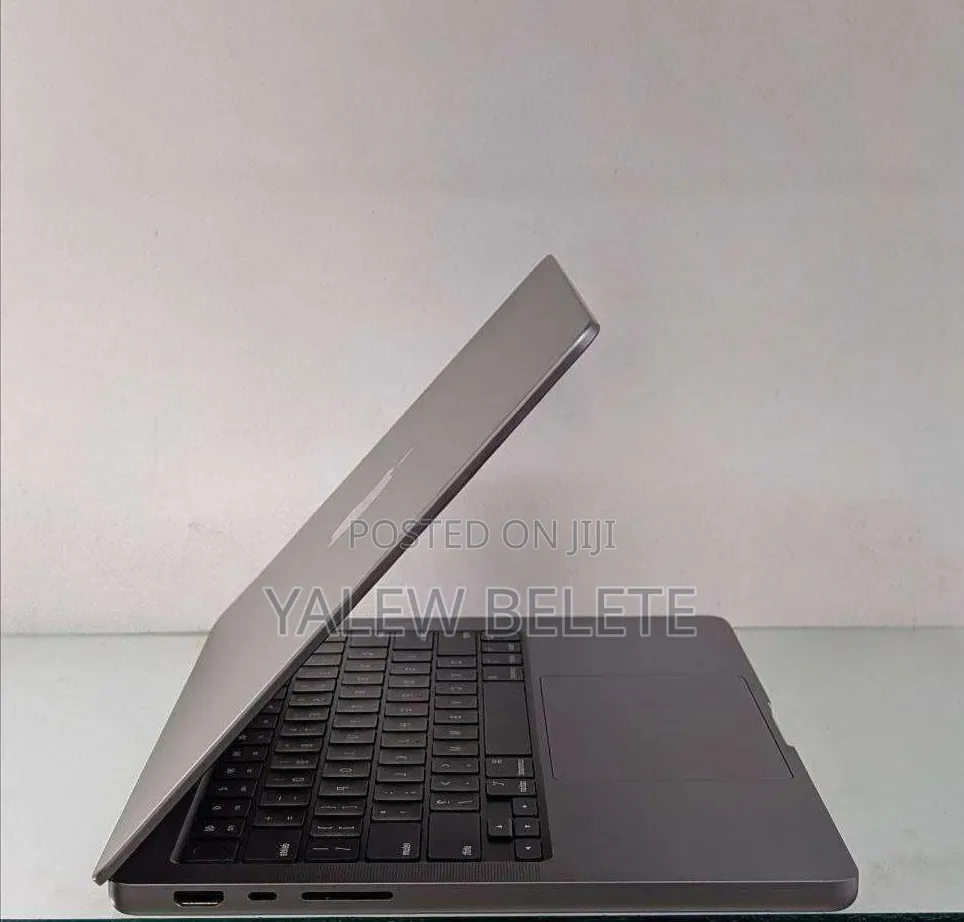 New Laptop Apple MacBook Pro M1 16GB Apple M1 Pro SSD 512GB