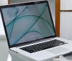 New Laptop Apple MacBook Pro 2015 16GB Intel Core i7 SSD 512GB