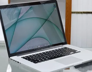 New Laptop Apple MacBook Pro 2015 16GB Intel Core i7 SSD 512GB