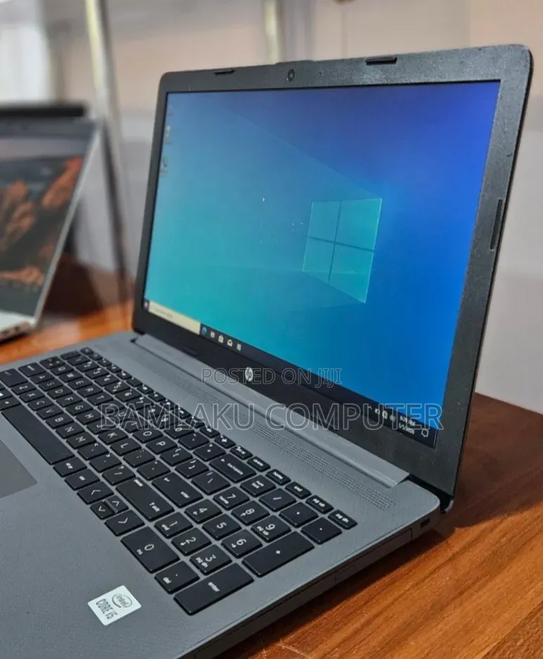 New Laptop HP 250 G7 8GB Intel Core i5 SSD 1T