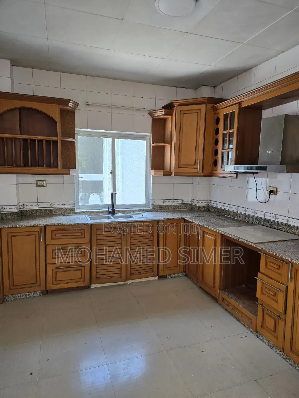 5bdrm House in Nifas Silk-Lafto for sale