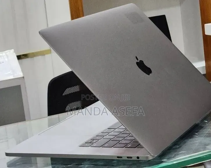 New Laptop Apple MacBook Pro 2017 16GB Intel Core i7 SSD 512GB