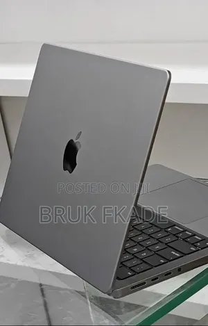 New Apple MacBook Pro 2023 M3 Pro 14-inch 8GB Apple M3 Pro SSD 512GB
