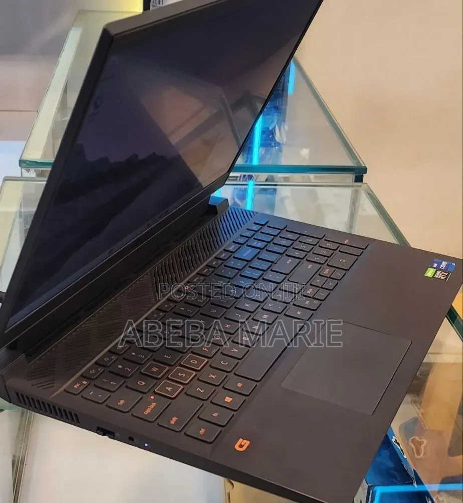 New Laptop Dell G15 5535 16GB Intel Core i7 SSD 512GB