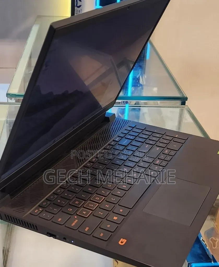 New Laptop Dell G15 5511 16GB Intel Core i7 SSD 512GB