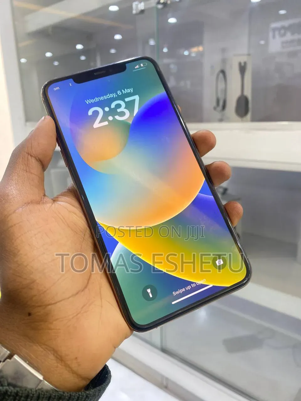 New Apple iPhone 11 Pro Max 64 GB Gold