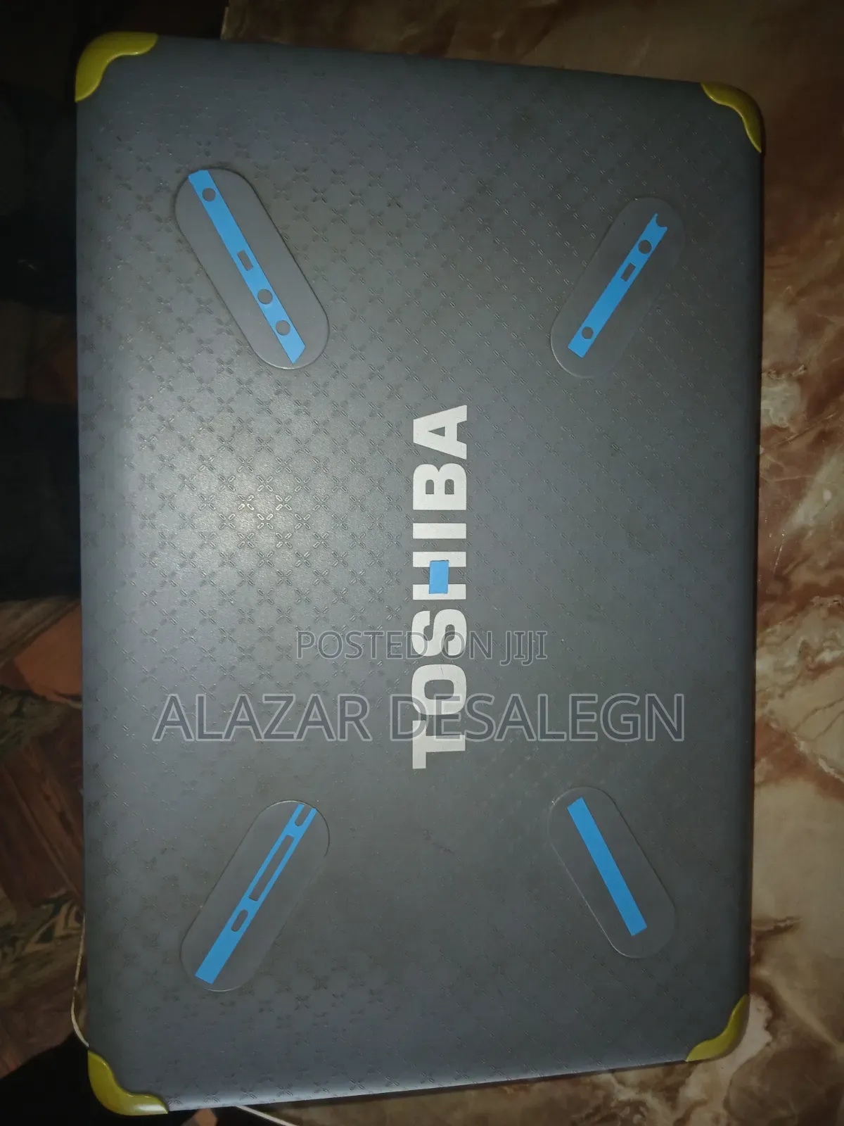 Laptop Toshiba 2GB Intel Celeron HDD 256GB