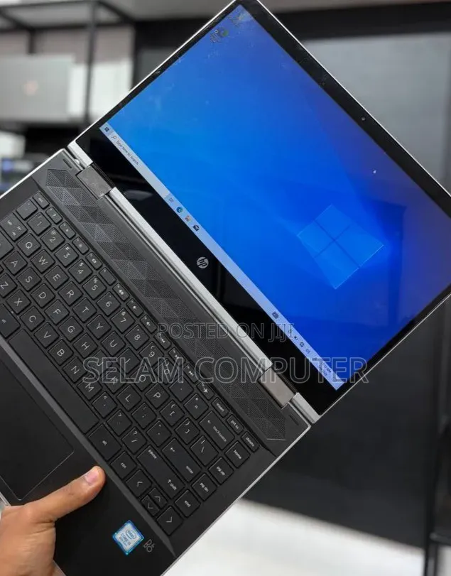 New Laptop HP Pavilion X360 8GB Intel Core i5 SSD 256GB