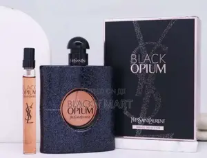 Yves Saint Laurent Black Opium Woman