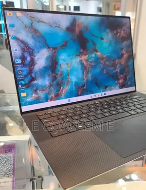 New Laptop Dell 16GB Intel Core i7 SSD 512GB