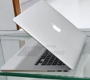New Laptop Apple MacBook Pro 2015 16GB Intel Core i7 SSD 512GB