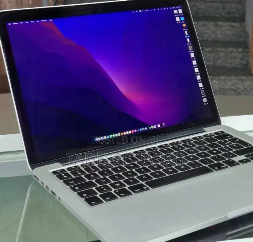 New Laptop Apple MacBook Pro 2019 8GB Intel Core i5 SSD 128GB