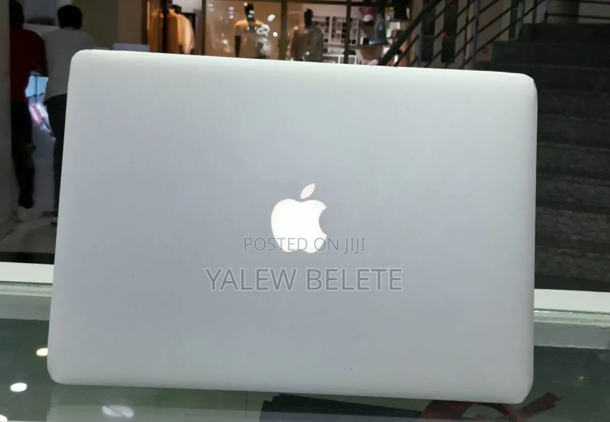 New Laptop Apple MacBook Pro 2015 8GB Intel Core i5 SSD 128GB