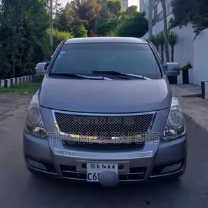 Hyundai H1 2013 Silver