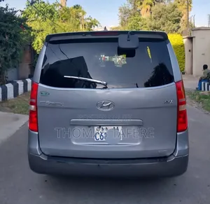 Hyundai H1 2013 Silver