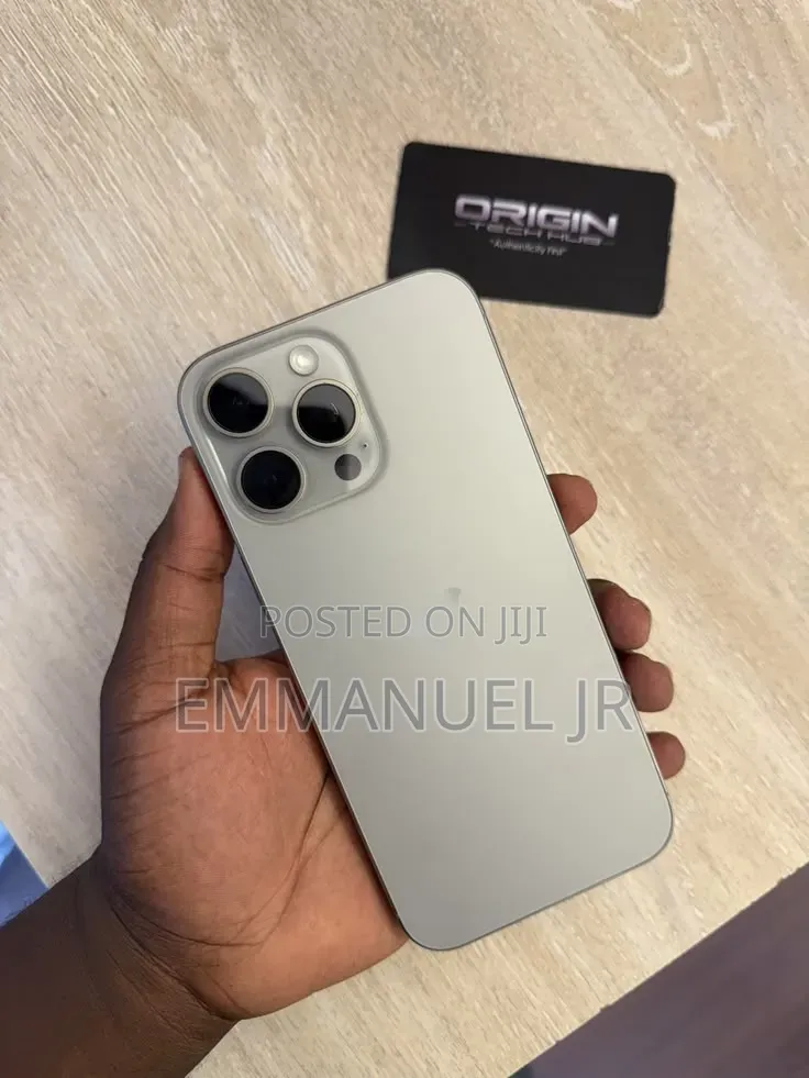 New Apple iPhone 16 Pro Max 256 GB Silver