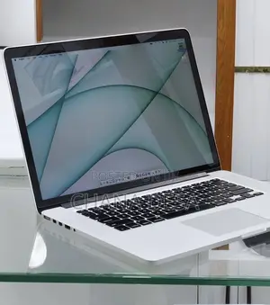 New Laptop Apple MacBook Pro 2015 16GB Intel Core i7 SSD 512GB