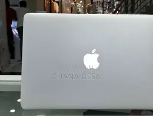 New Laptop Apple MacBook Pro 2015 8GB Intel Core i5 SSD 128GB