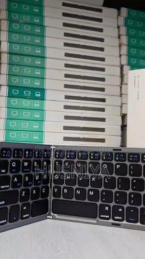 Foldable Wireless Keyboard and Mouse Pad