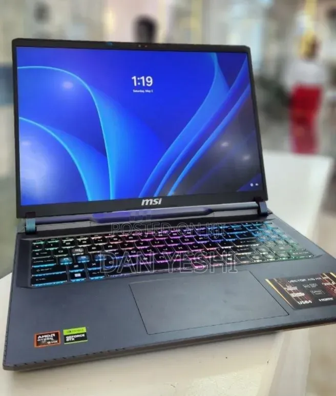 New Laptop MSI Vector 16 HX AI A2XWIG 16GB AMD Ryzen 9 SSD 1T