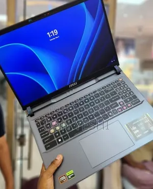 New Laptop MSI Vector 16 HX AI A2XWIG 16GB AMD Ryzen 9 SSD 1T