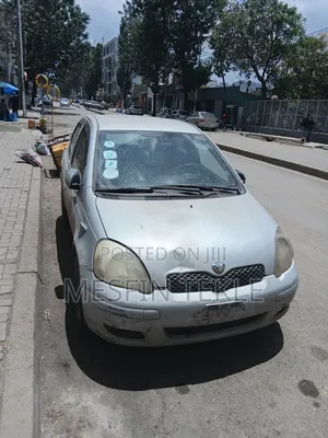 Toyota Vitz 1.3 AWD 5dr 2004 Silver