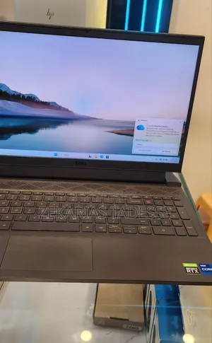 New Laptop Dell G15 5535 16GB Intel Core i7 SSD 512GB