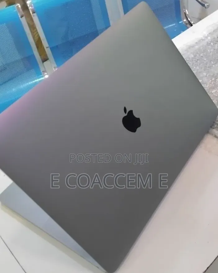 New Laptop Apple MacBook 16GB Intel Core i7 SSD 512GB